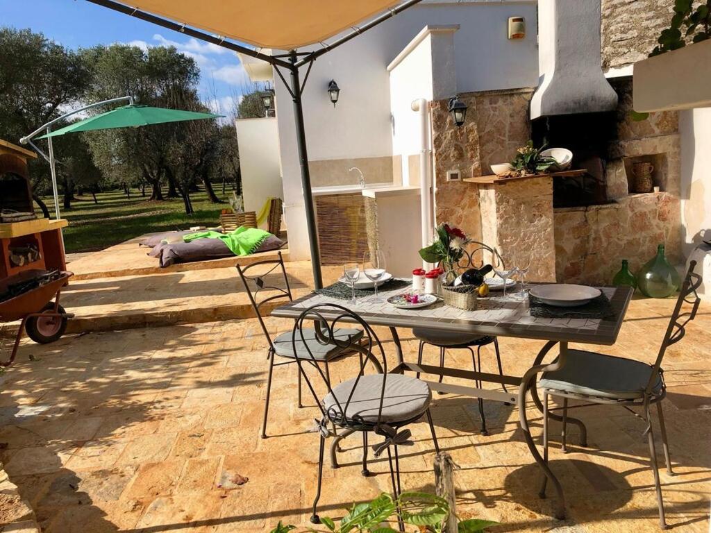 Chateaux Des Trulli San Michele Salentino Exterior foto